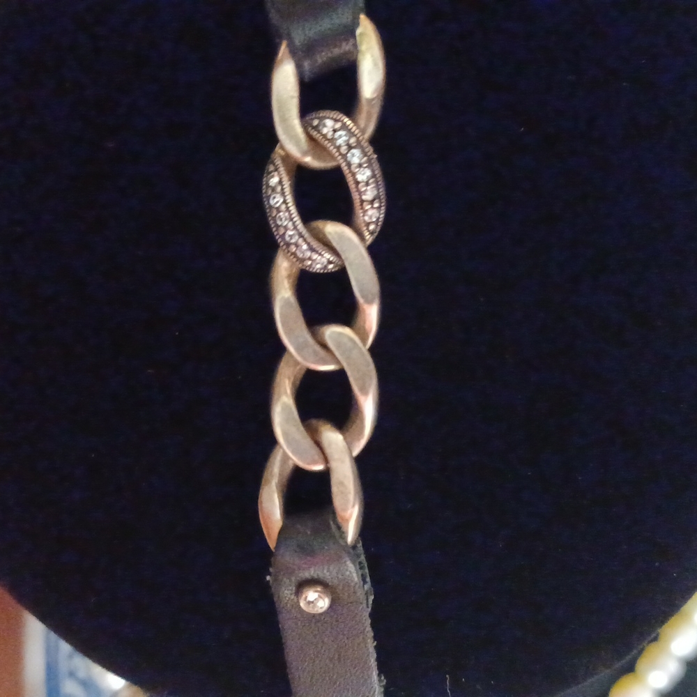 B3178 Silpada Best Dressed Bracelet (Allison) Swarovski crystals & leather